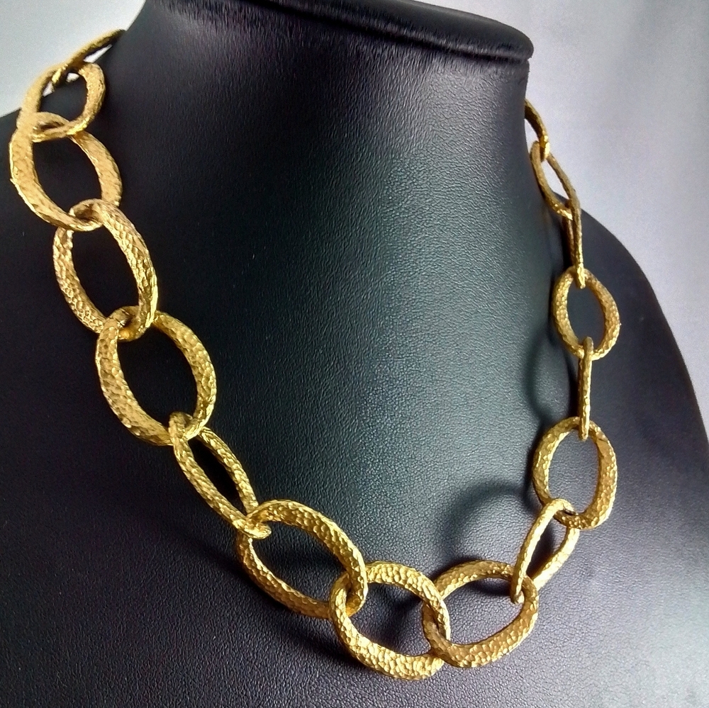 Barbara Boz Signed Organic Textured Hammered Goldtone Chain Link Necklace.